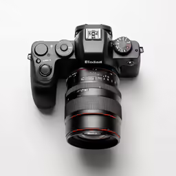 a camera with an ef 18 - 70mm lens attached to it