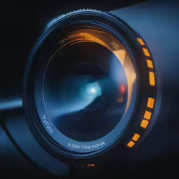 the image shows a closeup of the lens