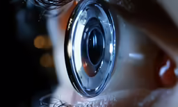 an eye view showing the light reflected on the metal part