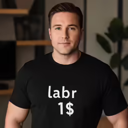 a man with a t - shirt on that says labor 18