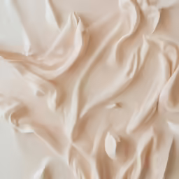 a white cloth has ruffled edges on it