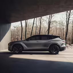 this suv has a front end view of the vehicle